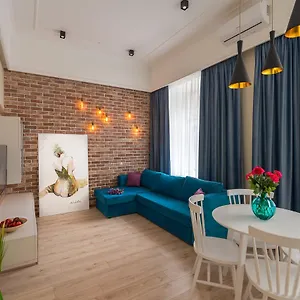 18 Sofievskaya Daire